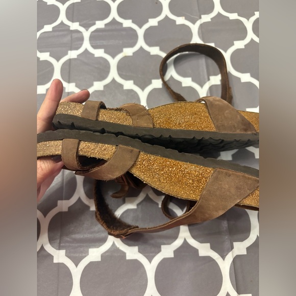 BIRKENSTOCK Womens Yara Sandal Brown Toe Loop Ankle Strap sandal - Picture 5 of 12